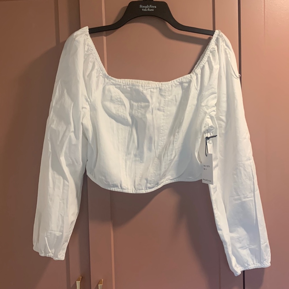 Fitted boho cropped white top